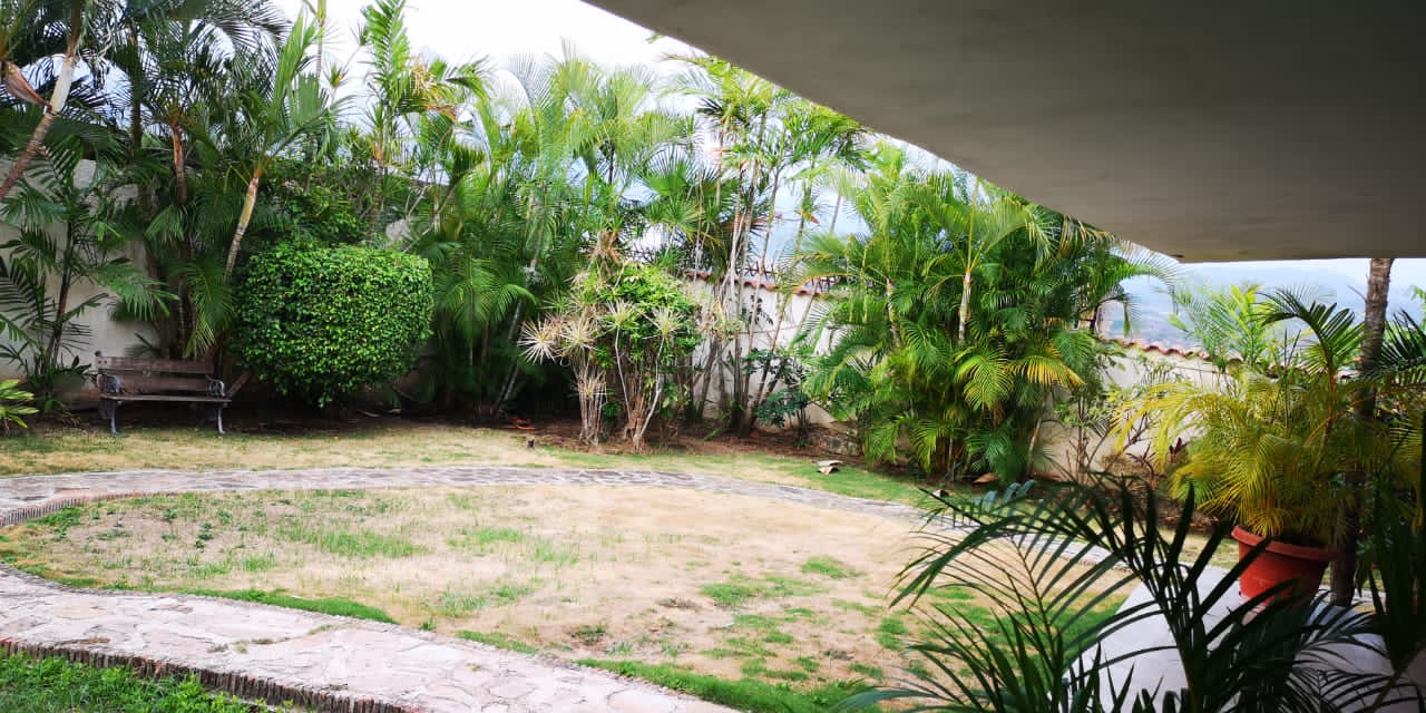 Urb. Monterreal Zona exclusiva del Este